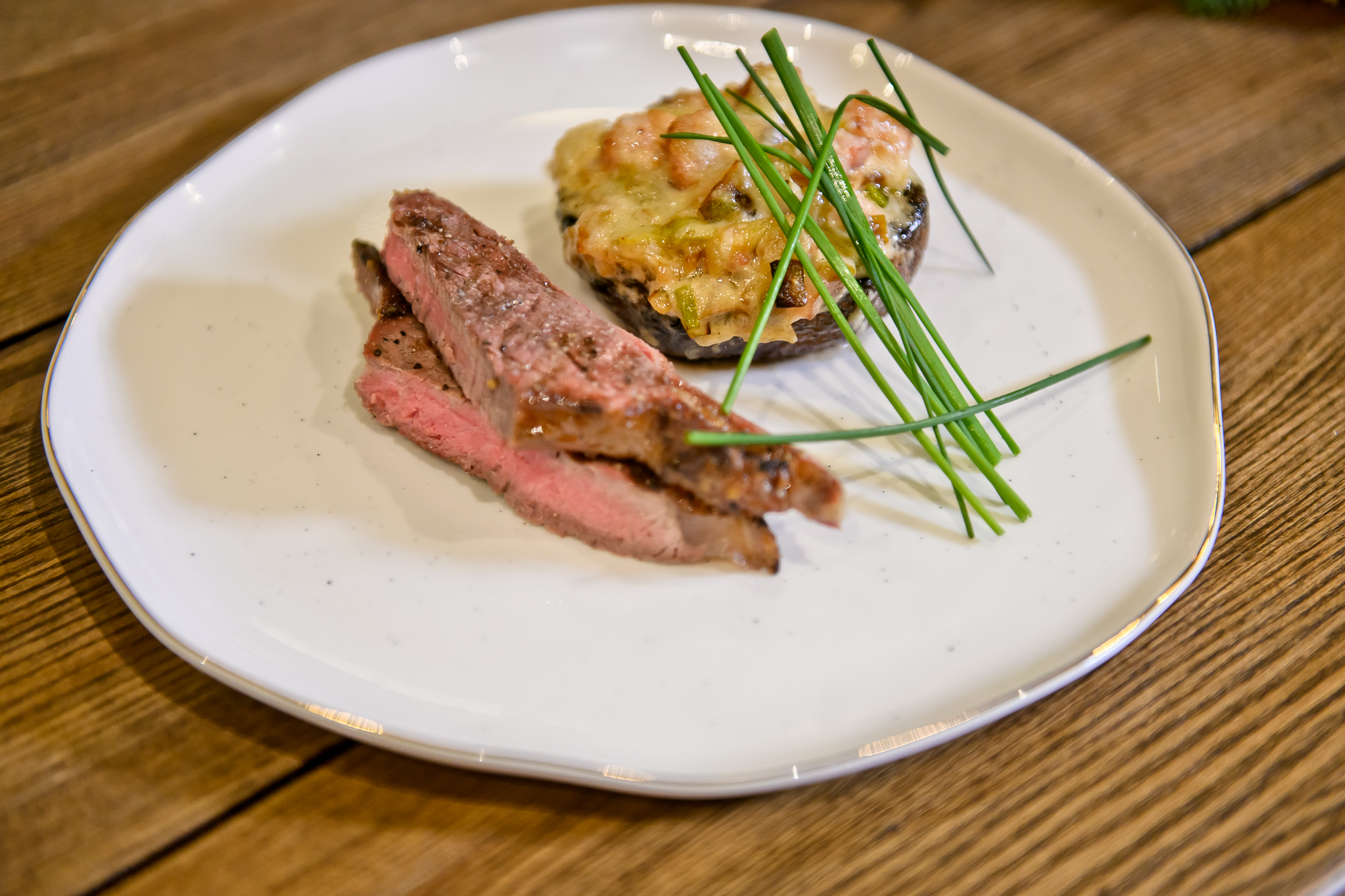 Jautienos TBone su keptais portobello grybais Feel the Beef