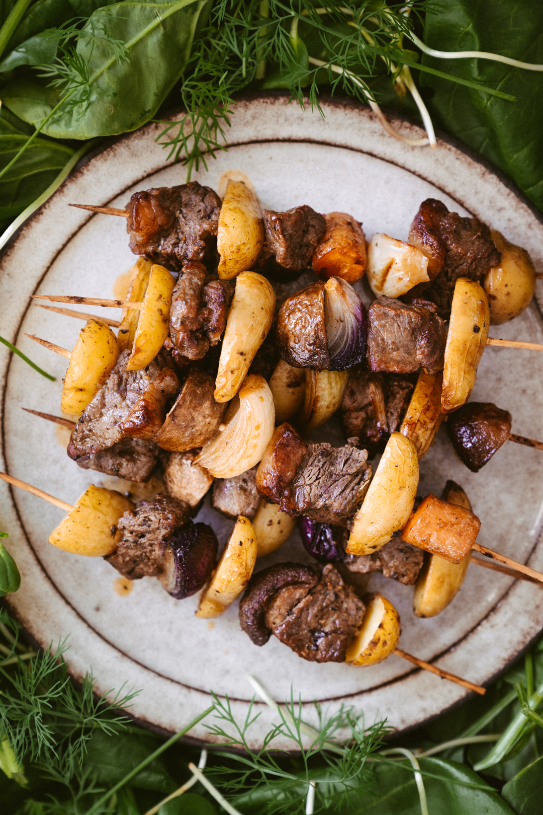 Jautienos steiko iešmeliai su šakninėmis daržovėmis Feel the Beef